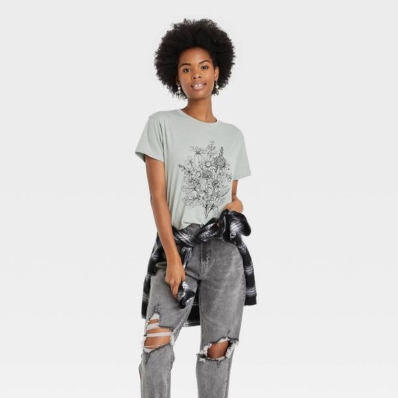 Target Tops - 🩷TARGET LIGHT GREEN FLORAL KINDNESS GRAPHIC TEE LIGHTWEIGHT TRENDING SIZE XL